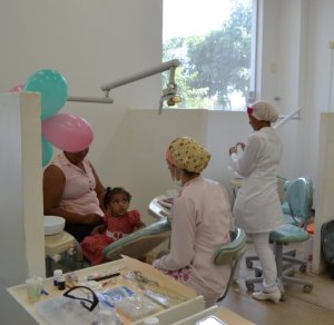 Ação Atendimento Crianças Curso Odontopediatria